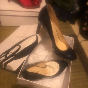 Nine West heel shoes dark blue color